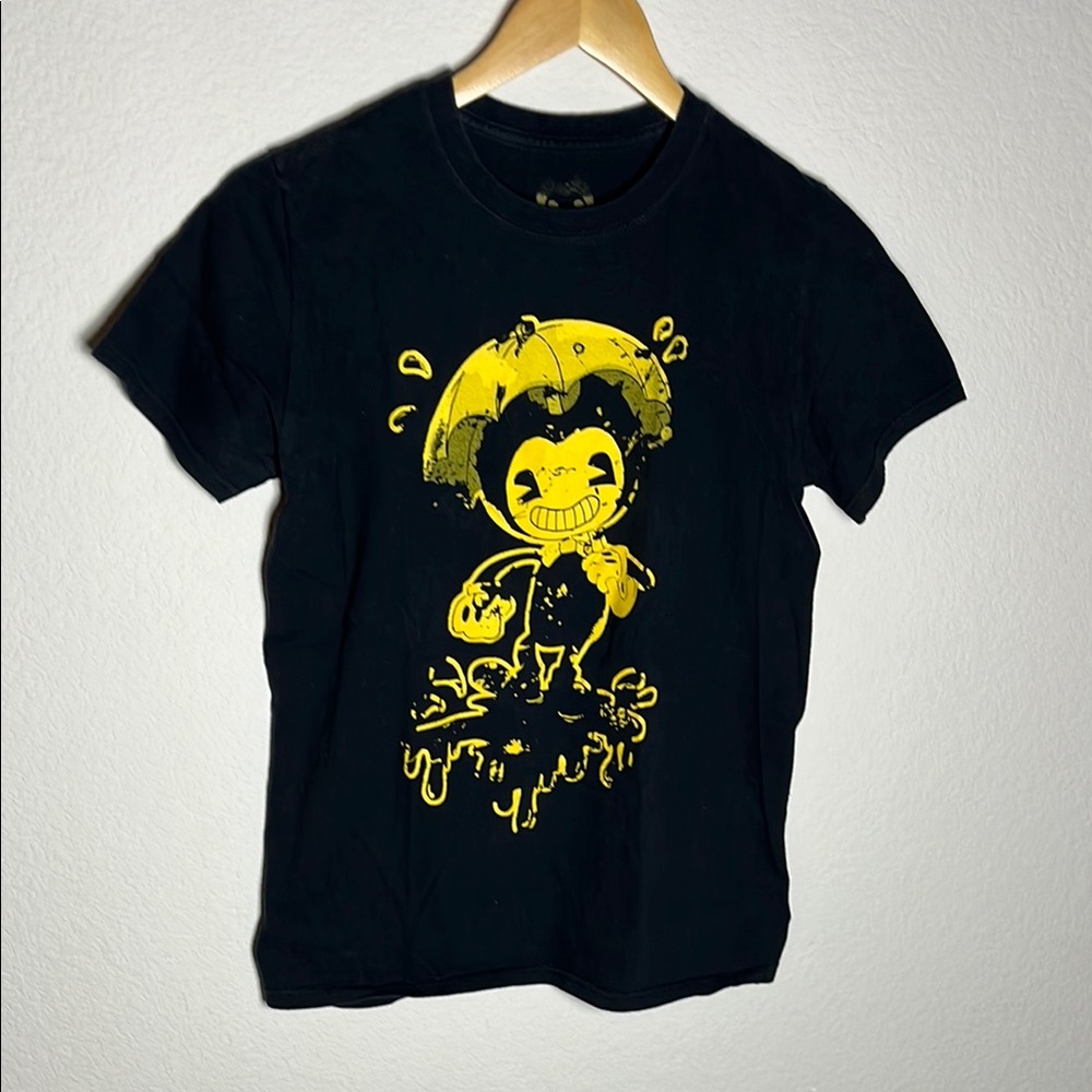 BENDY Black and Yellow Anime Graphic Short Sleeve Tee Size Small